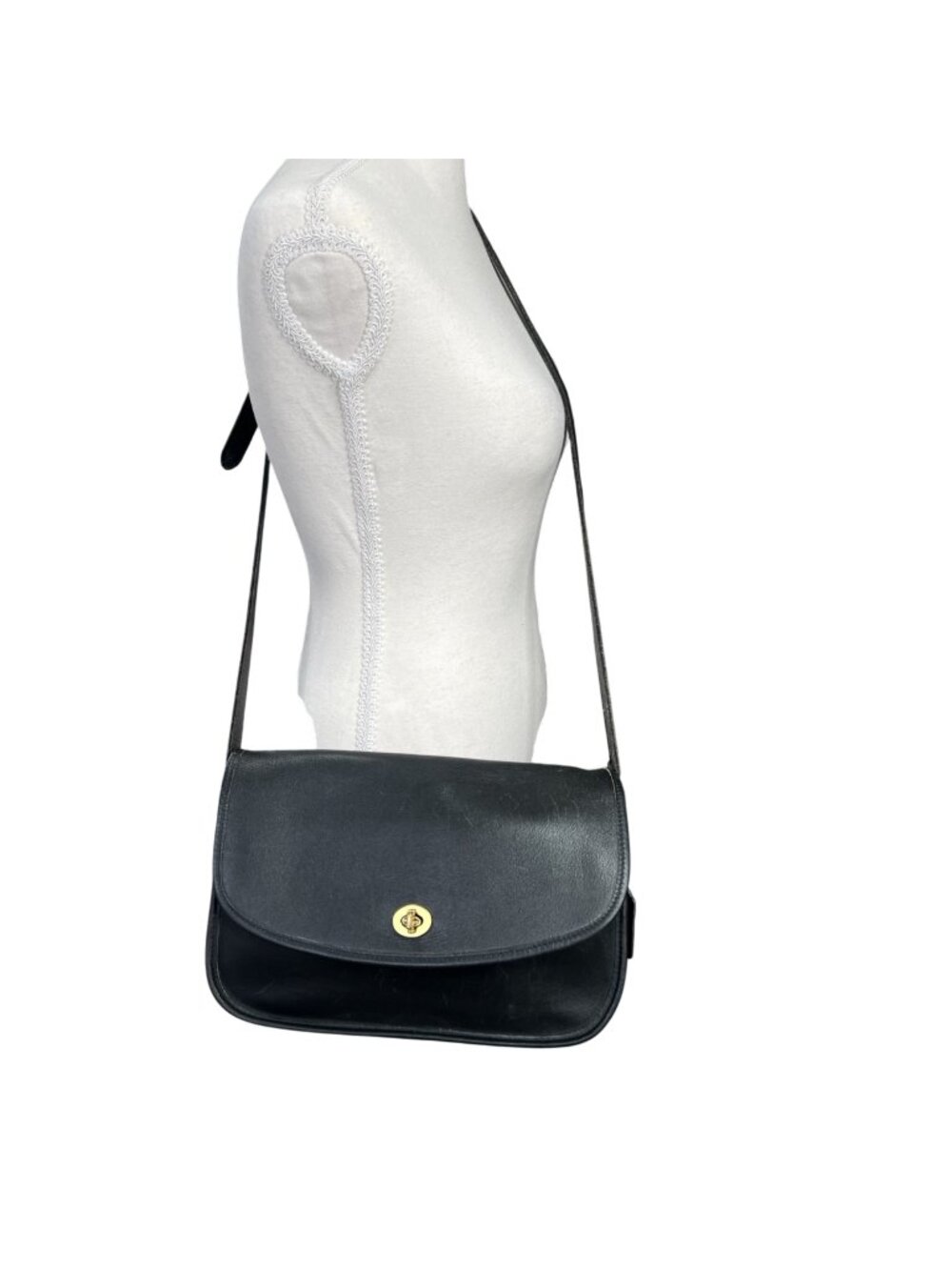 Coach Vintage Spectator City Crossbody Bag Black Leather 5136